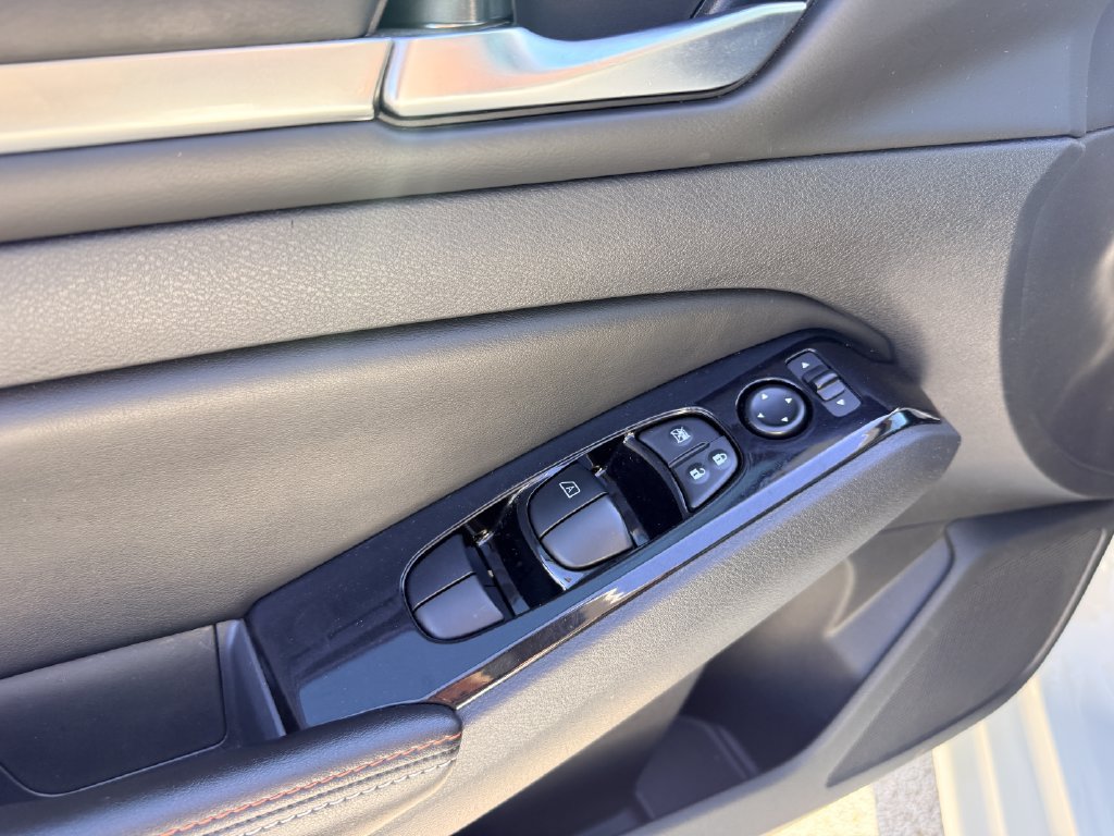 Used 2024 Nissan Altima 2.5 SR w/ SR Premium Package FWD image 32