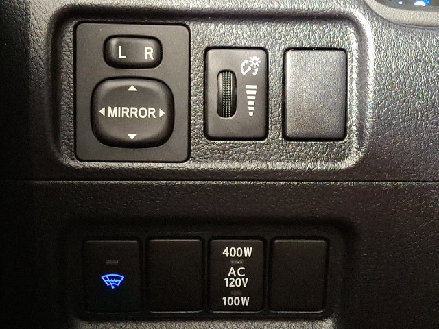 Used 2019 Toyota 4Runner SR5 AWD/4WD image 25