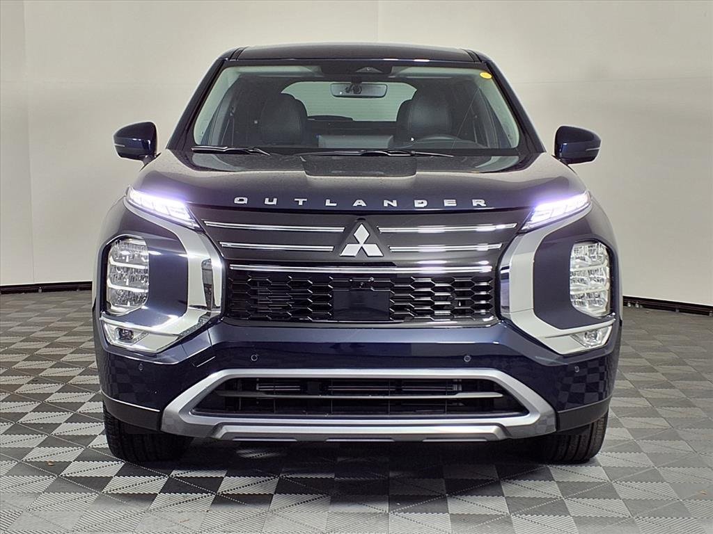 New 2025 Mitsubishi Outlander SE image 2