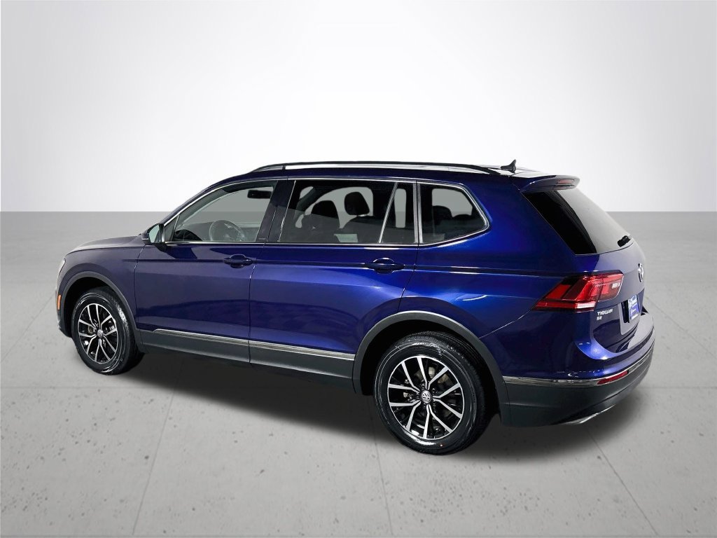 Certified 2021 Volkswagen Tiguan SE w/ Panoramic Sunroof Package AWD/4WD image 9