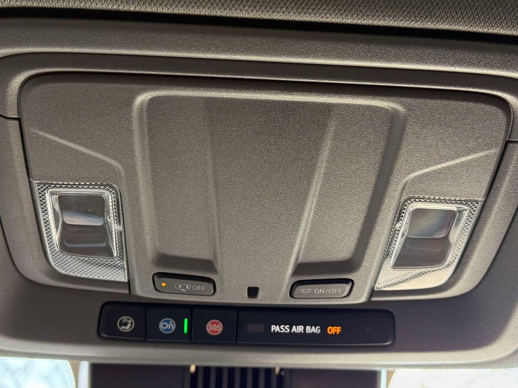 Used 2022 Chevrolet Silverado 1500 LT image 25