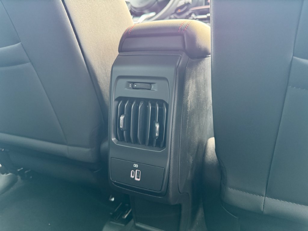 New 2025 Dodge Hornet GT w/ Tech Pack AWD/4WD image 13