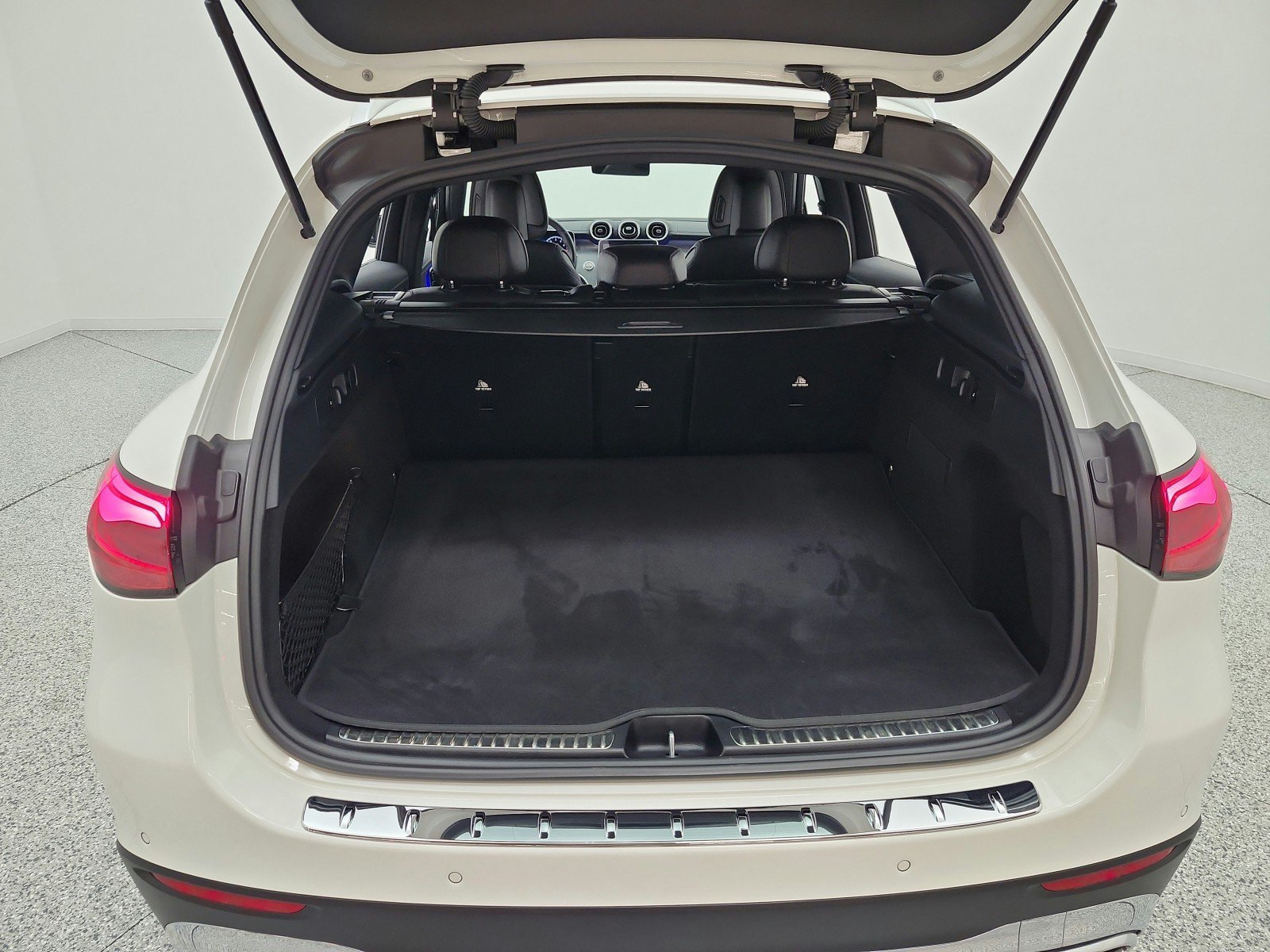 Used 2024 Mercedes-Benz GLC 300 image 20