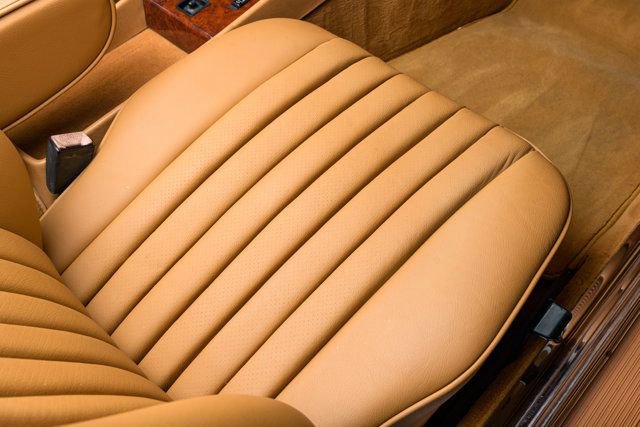 Used 1988 Mercedes-Benz 560 SL image 21