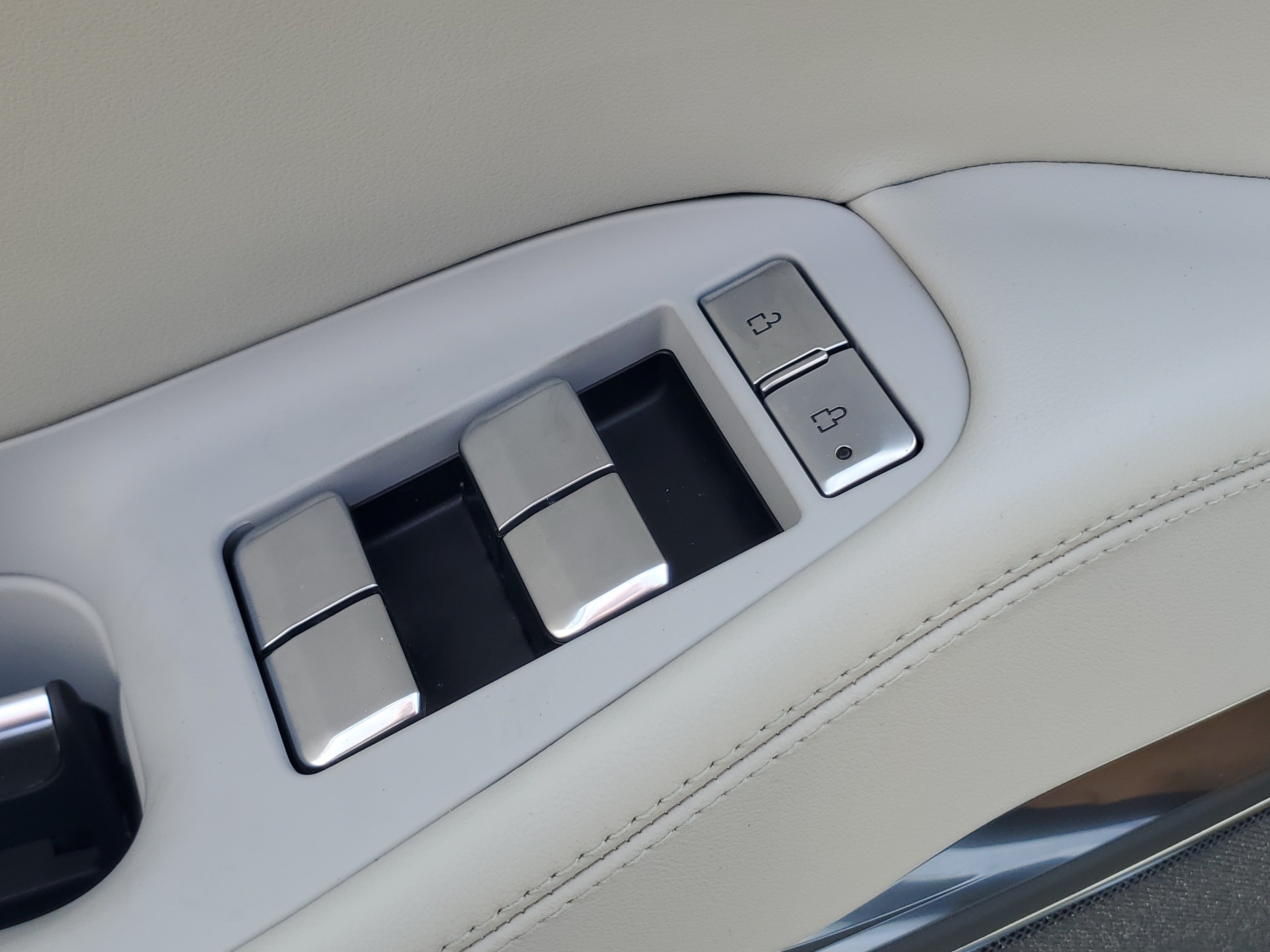 New 2026 Lincoln Navigator Reserve w/ Jet Appearance Package AWD/4WD image 10