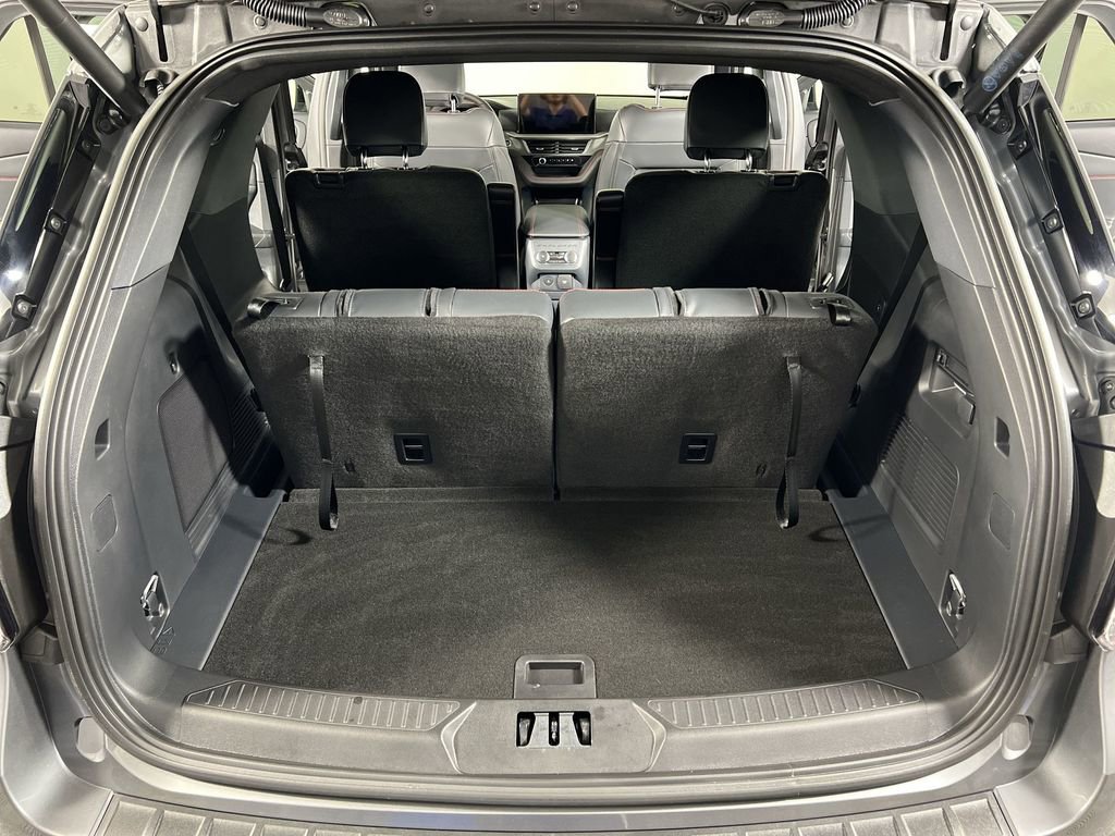 Used 2026 Ford Explorer ST-Line w/ ST-Line Street Pack image 27