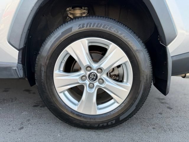 Used 2019 Toyota RAV4 LE w/ All Weather Liner Package AWD/4WD image 28
