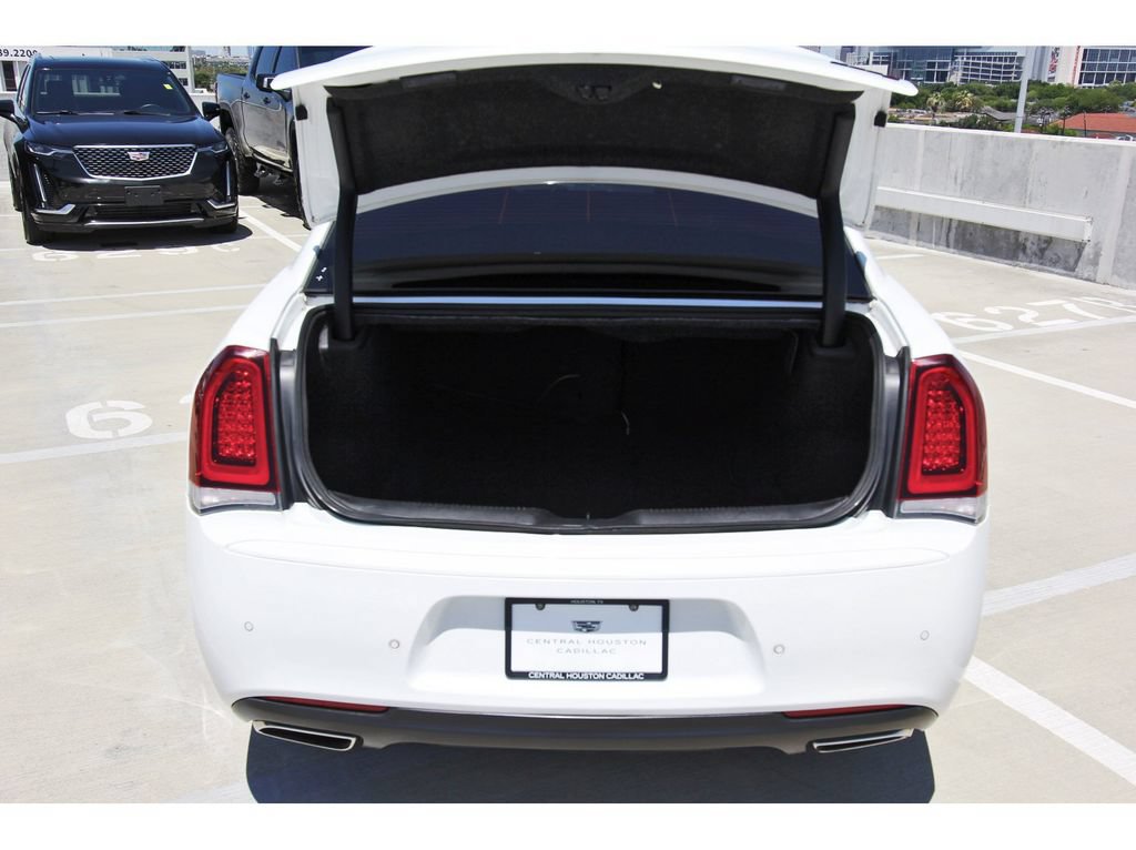 Used 2021 Chrysler 300 S RWD image 28