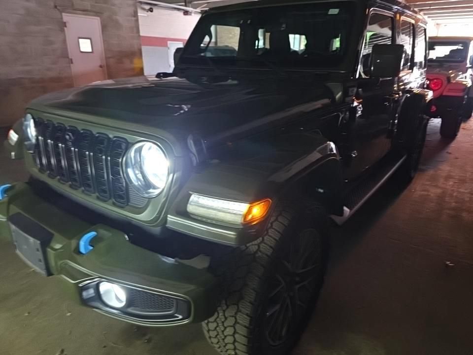 Used 2024 Jeep Wrangler High Altitude AWD/4WD image 3