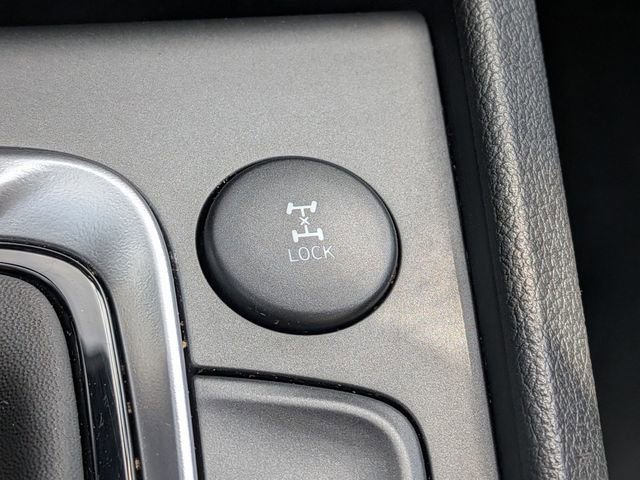 Used 2022 Hyundai Kona SEL AWD/4WD image 16