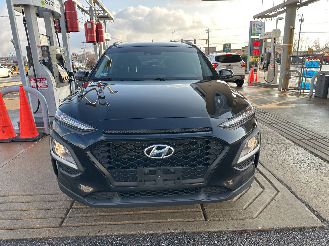 Used 2021 Hyundai Kona SEL image 1