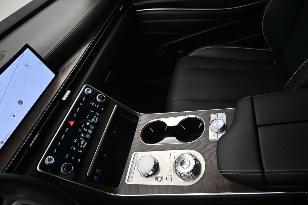Used 2025 Genesis GV80 2.5T Prestige AWD/4WD image 19