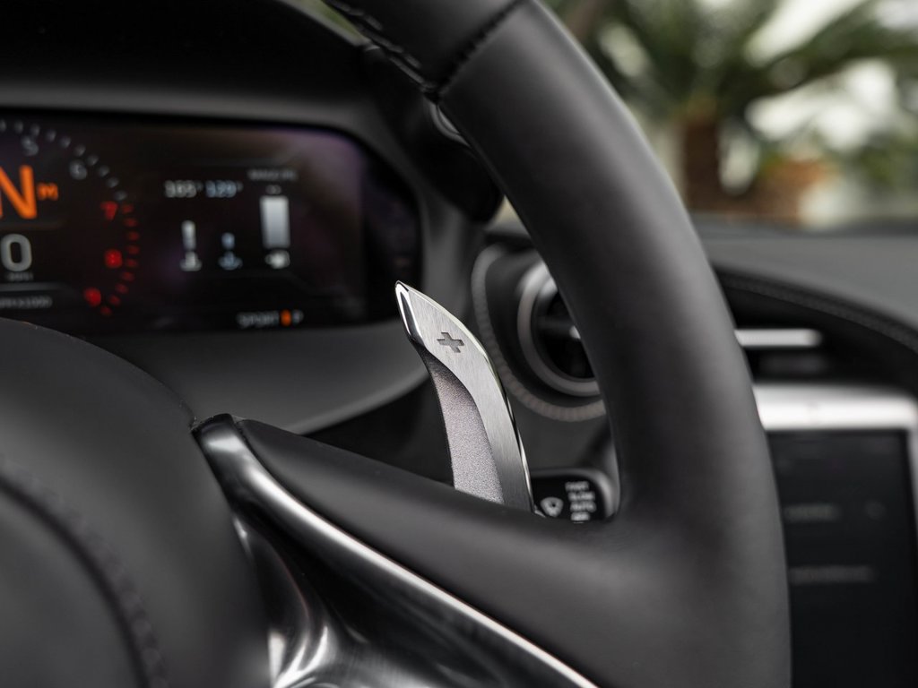 New 2026 McLaren 750S Spider RWD image 12