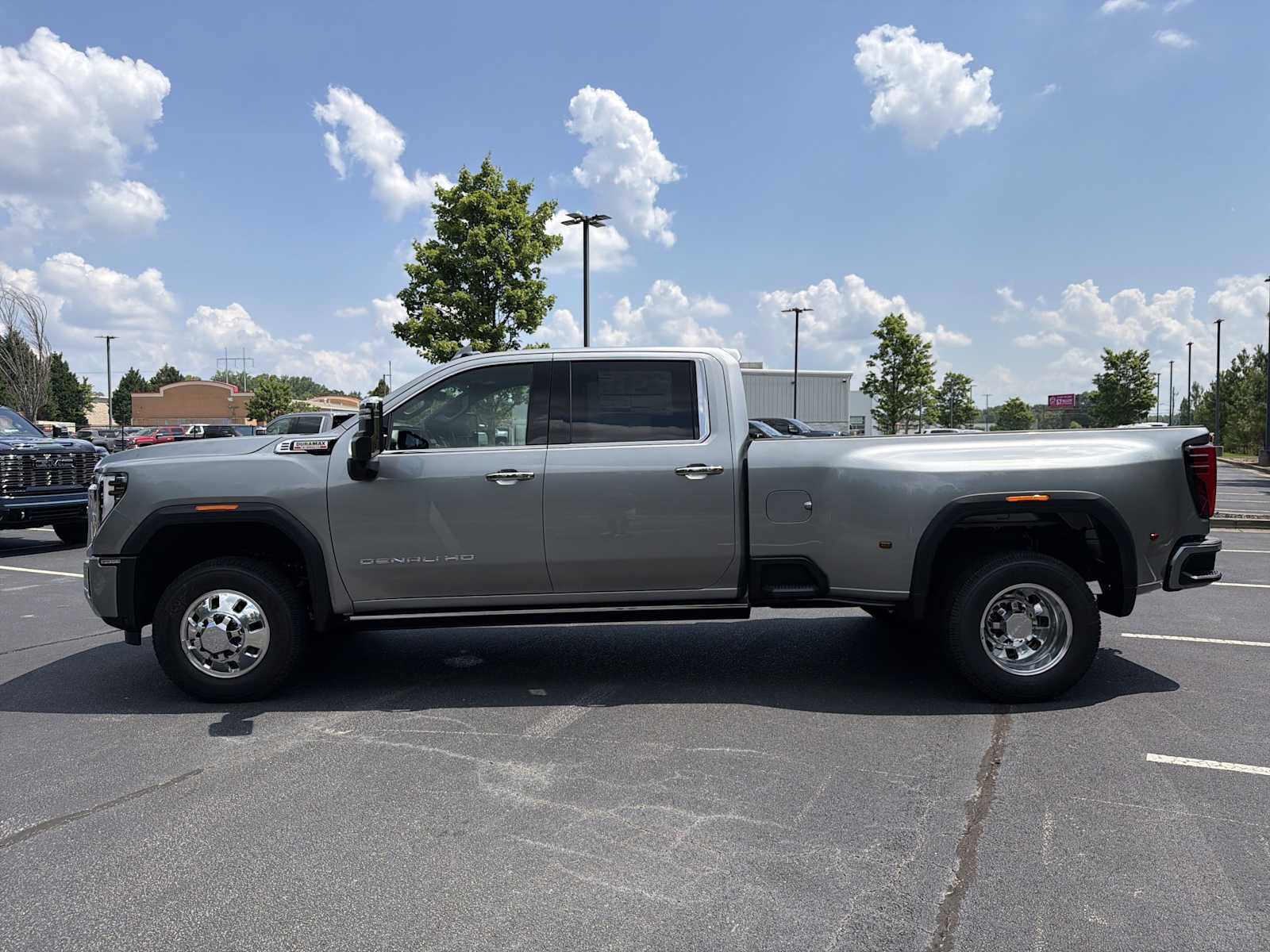 New 2026 GMC Sierra 3500 Denali w/ Denali Reserve Package AWD/4WD image 27
