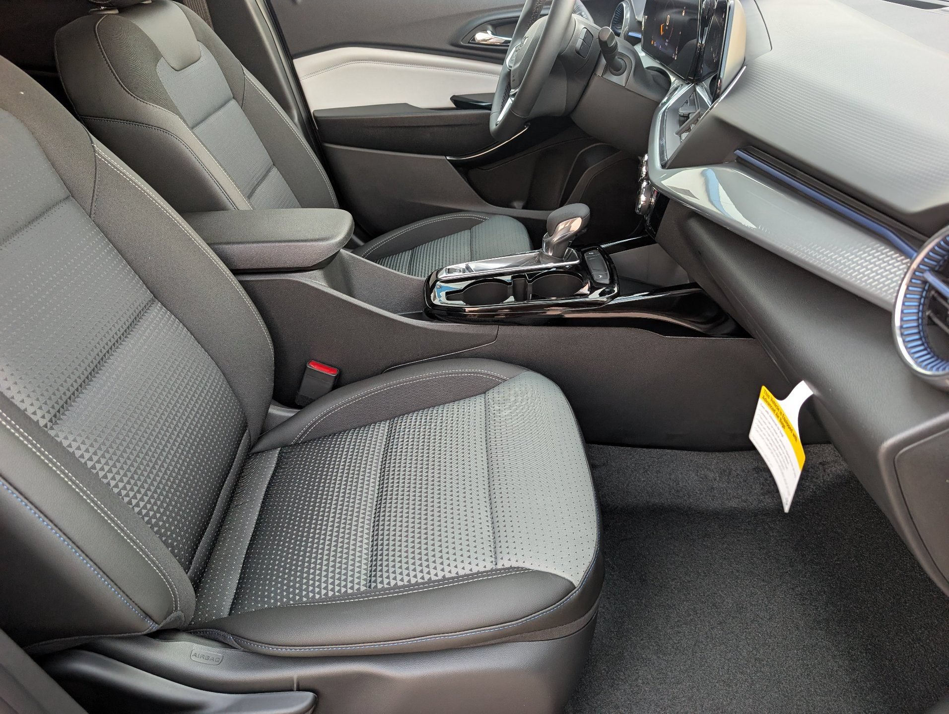 New 2026 Chevrolet Trax LT w/ Driver Confidence Package FWD image 12