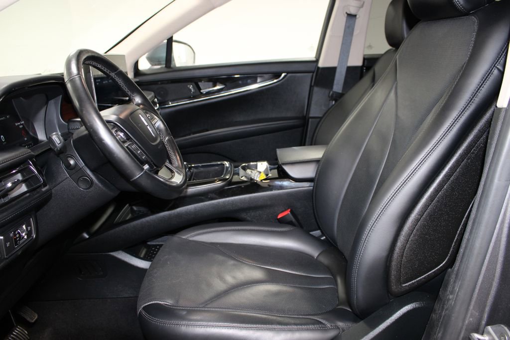 Used 2022 Lincoln Nautilus Reserve FWD image 16