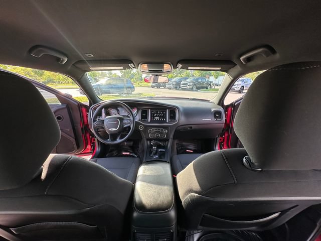 Used 2018 Dodge Charger SXT w/ Blacktop Package RWD image 23