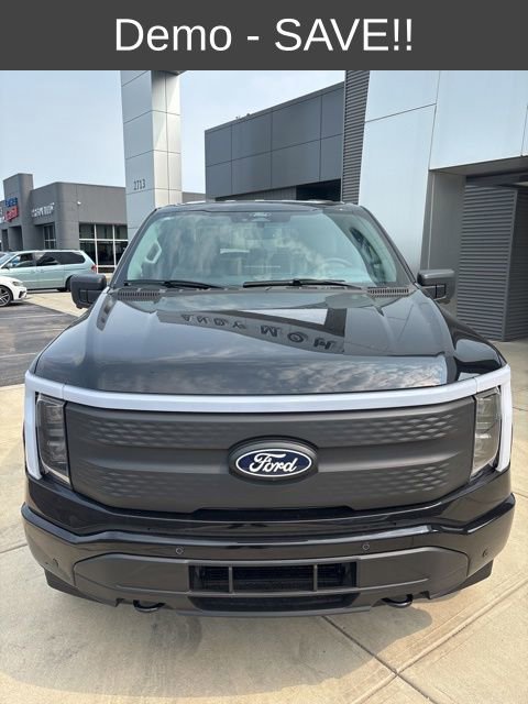New 2025 Ford F150 Lightning Flash image 4