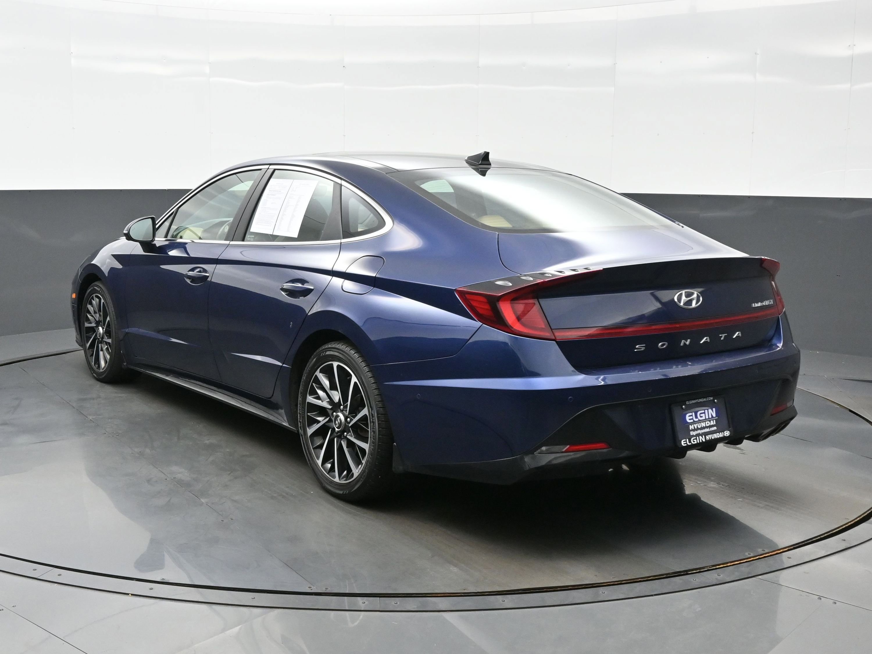 Used 2021 Hyundai Sonata Limited w/ Winter Weather Package FWD image 4