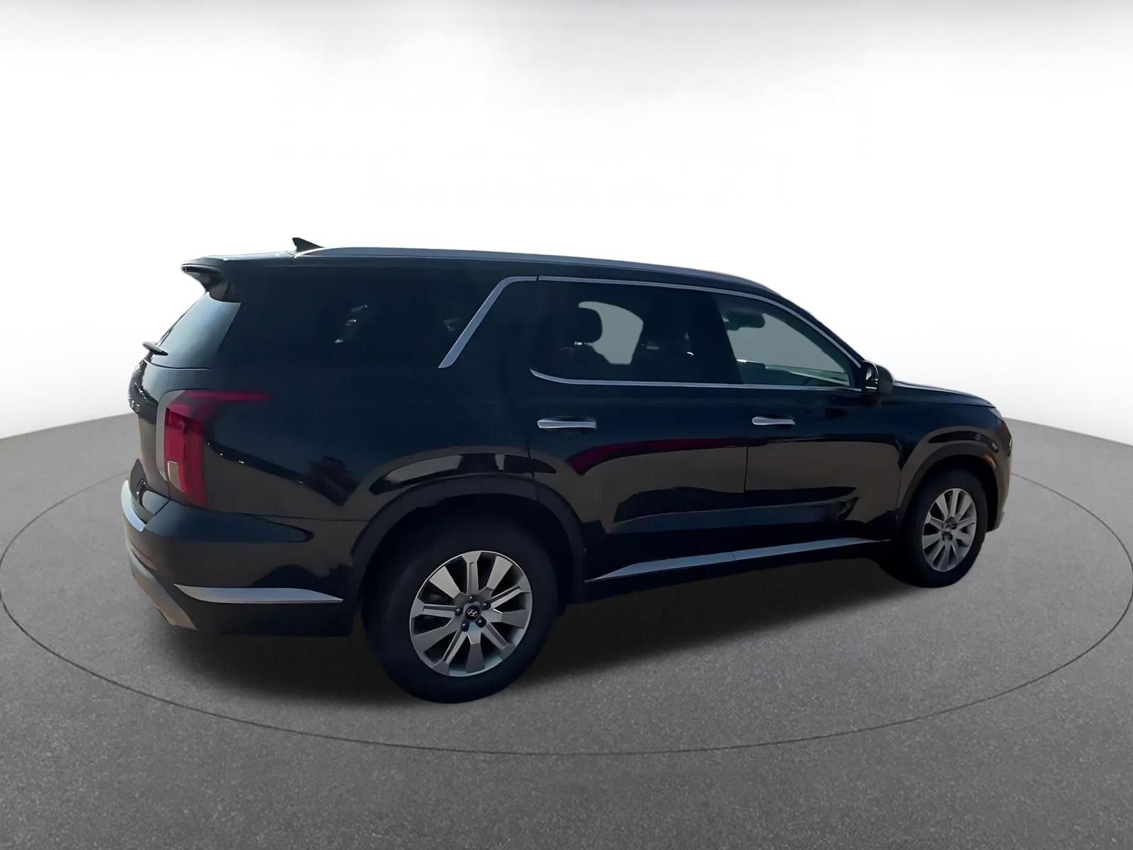 Used 2025 Hyundai Palisade SEL FWD image 14