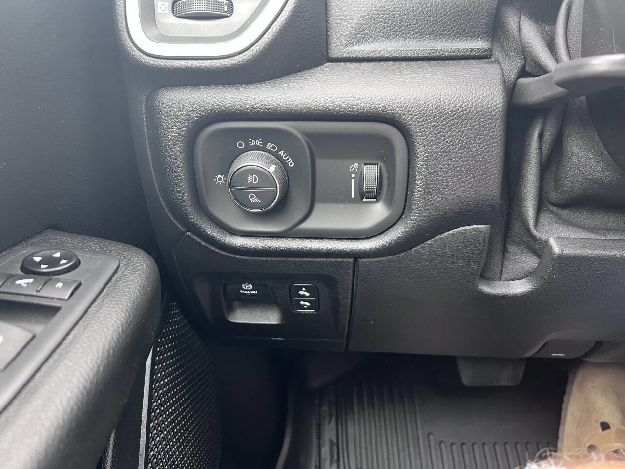 Used 2021 RAM 1500 Big Horn image 14