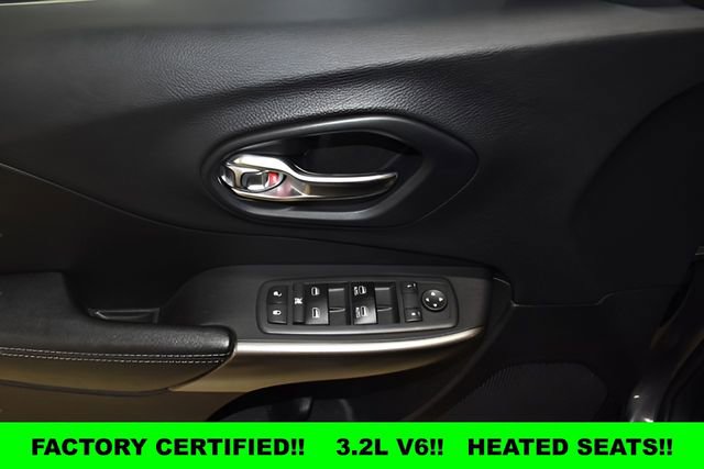 Used 2019 Jeep Cherokee Latitude Plus w/ Comfort/Convenience Group AWD/4WD image 13