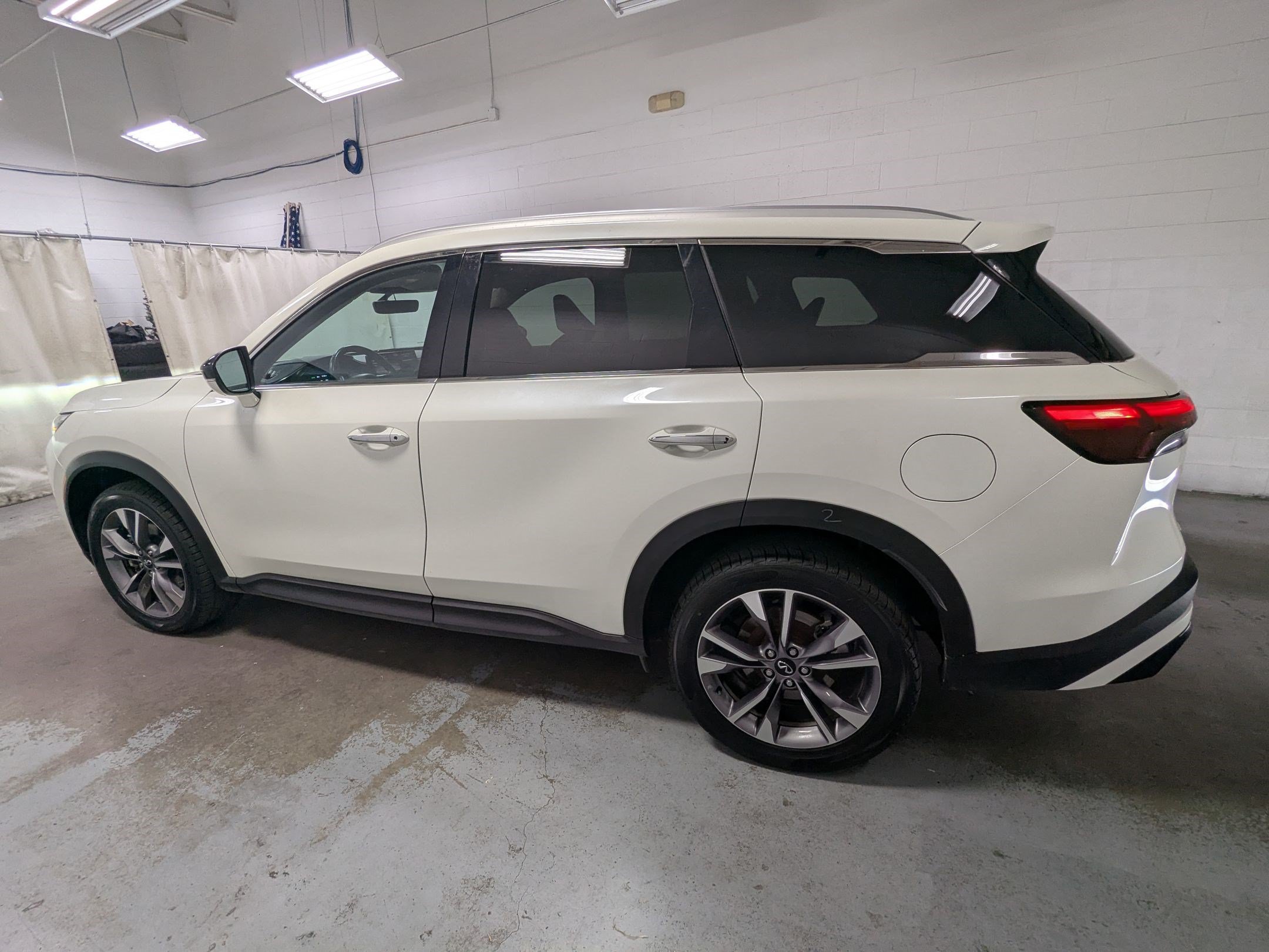 Used 2024 INFINITI QX60 Luxe AWD/4WD image 10