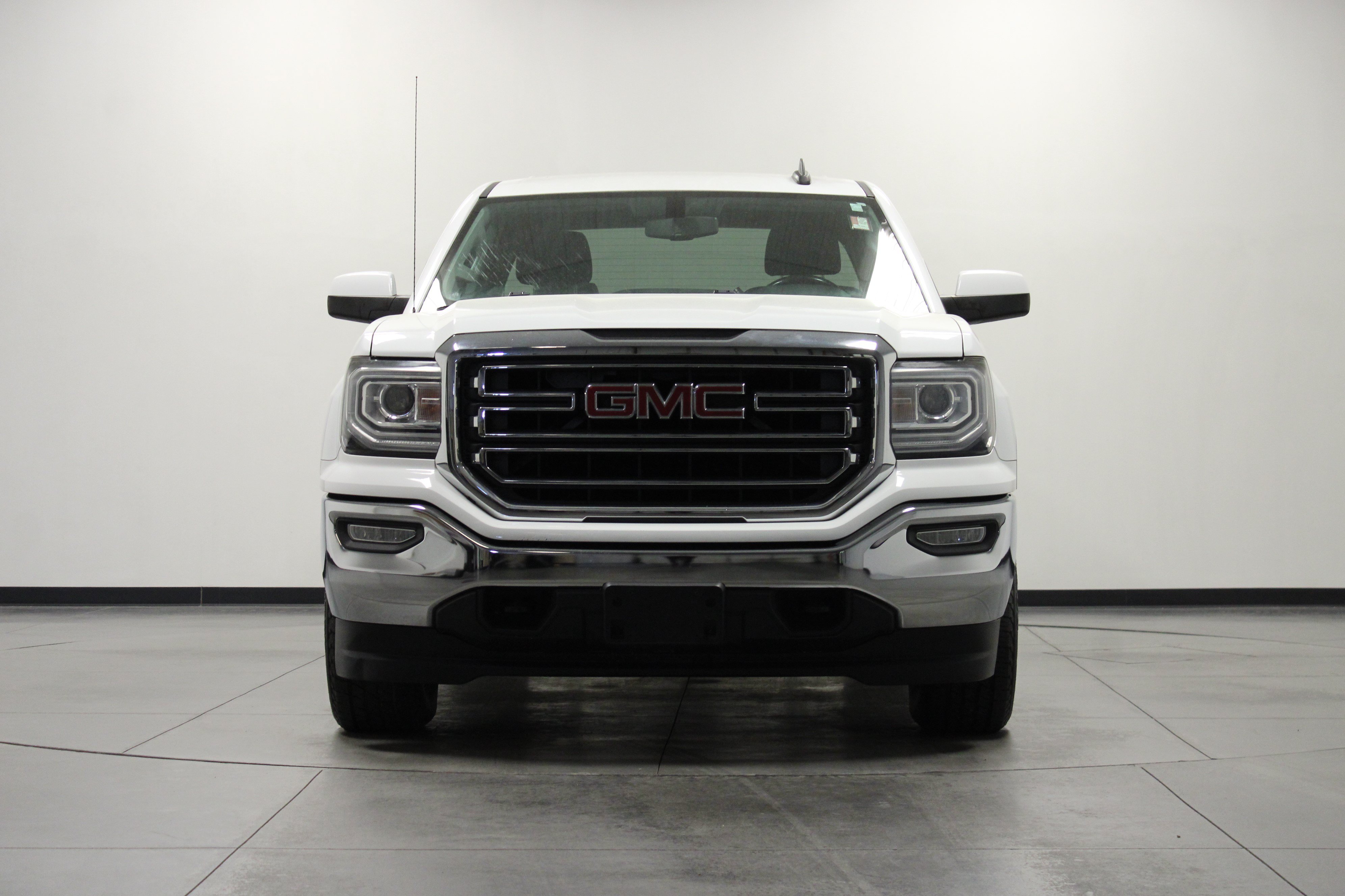 Used 2016 GMC Sierra 1500 SLE w/ SLE Value Package AWD/4WD image 9