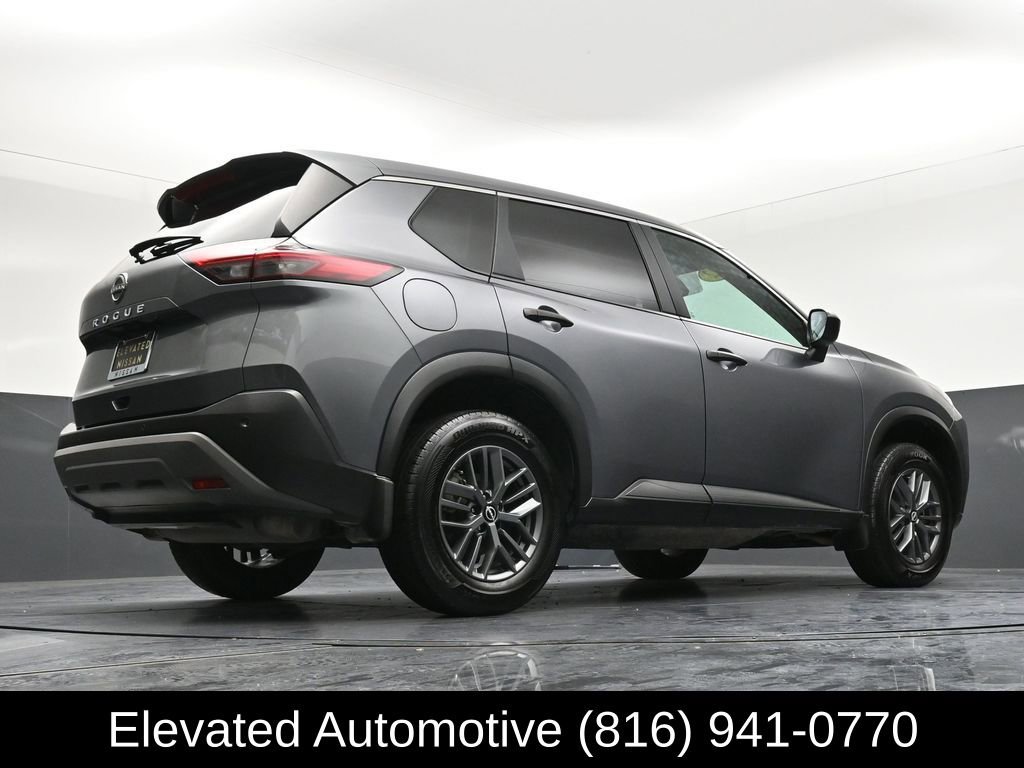 Used 2022 Nissan Rogue S image 28
