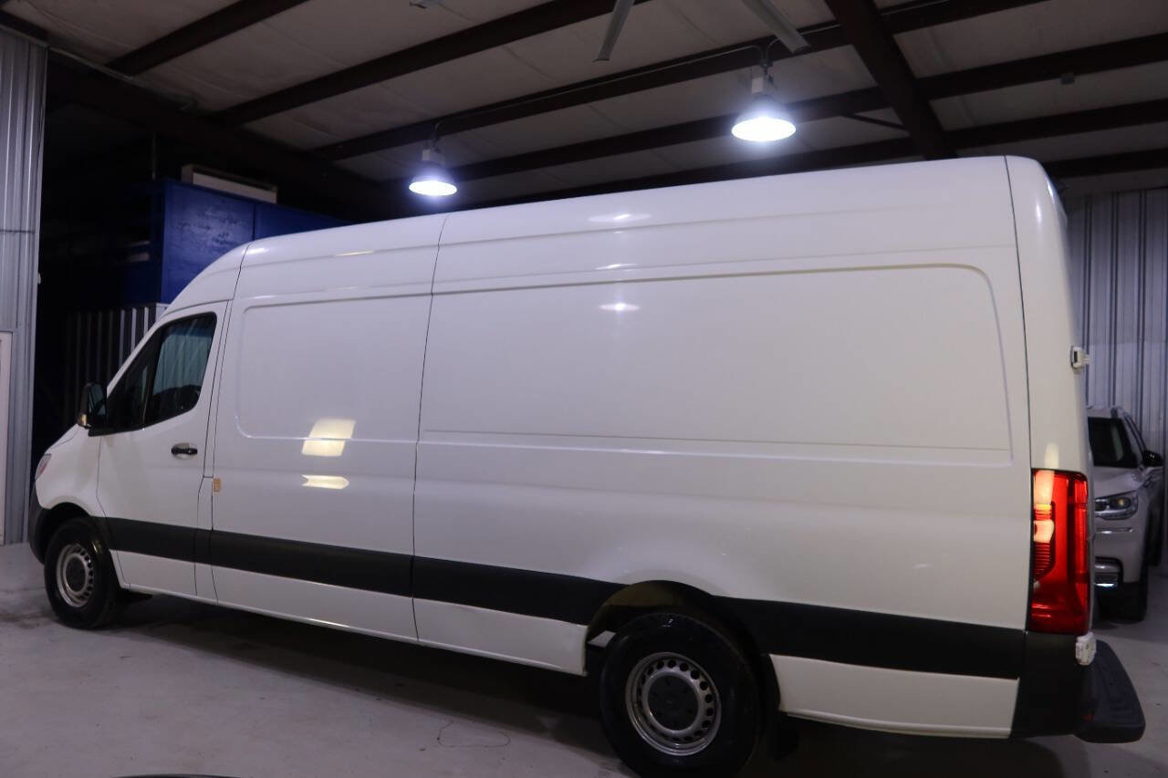 Used 2021 Mercedes-Benz Sprinter 2500 w/ Driver Convenience Package image 2