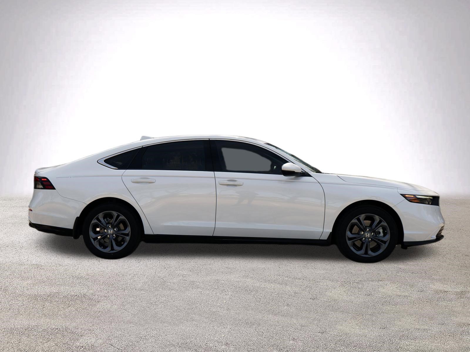 Certified 2025 Honda Accord EX-L image 10