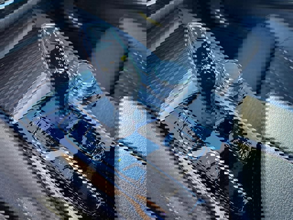 Used 2021 BMW 530i xDrive w/ Premium Package image 21