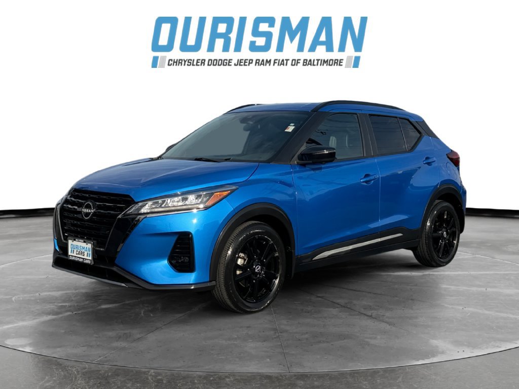 Used 2023 Nissan Kicks SR w/ SR Premium Package FWD image 2