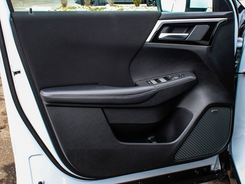 New 2026 Mitsubishi Outlander ES AWD/4WD image 8