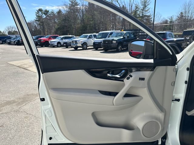 Used 2022 Nissan Rogue Sport SL w/ Premium Package AWD/4WD image 26