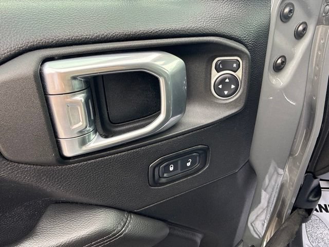 Used 2021 Jeep Wrangler Unlimited Sahara AWD/4WD image 17