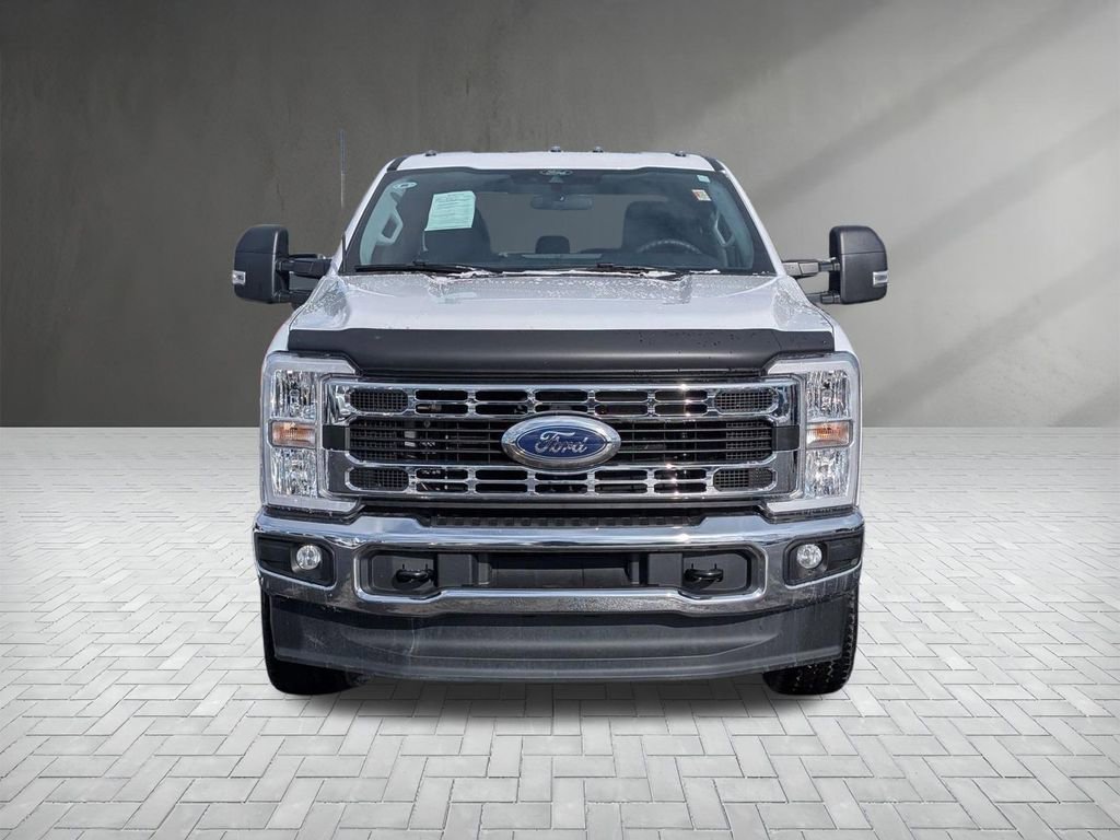 Certified 2025 Ford F350 XLT image 4