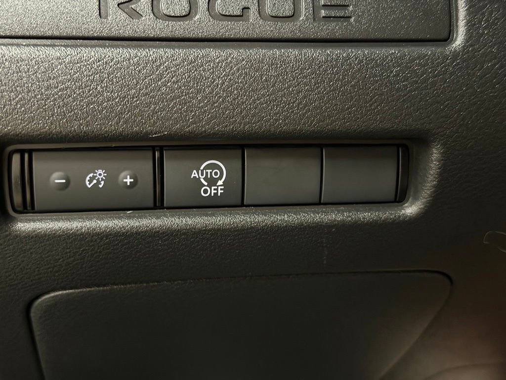 Used 2024 Nissan Rogue S AWD/4WD image 28