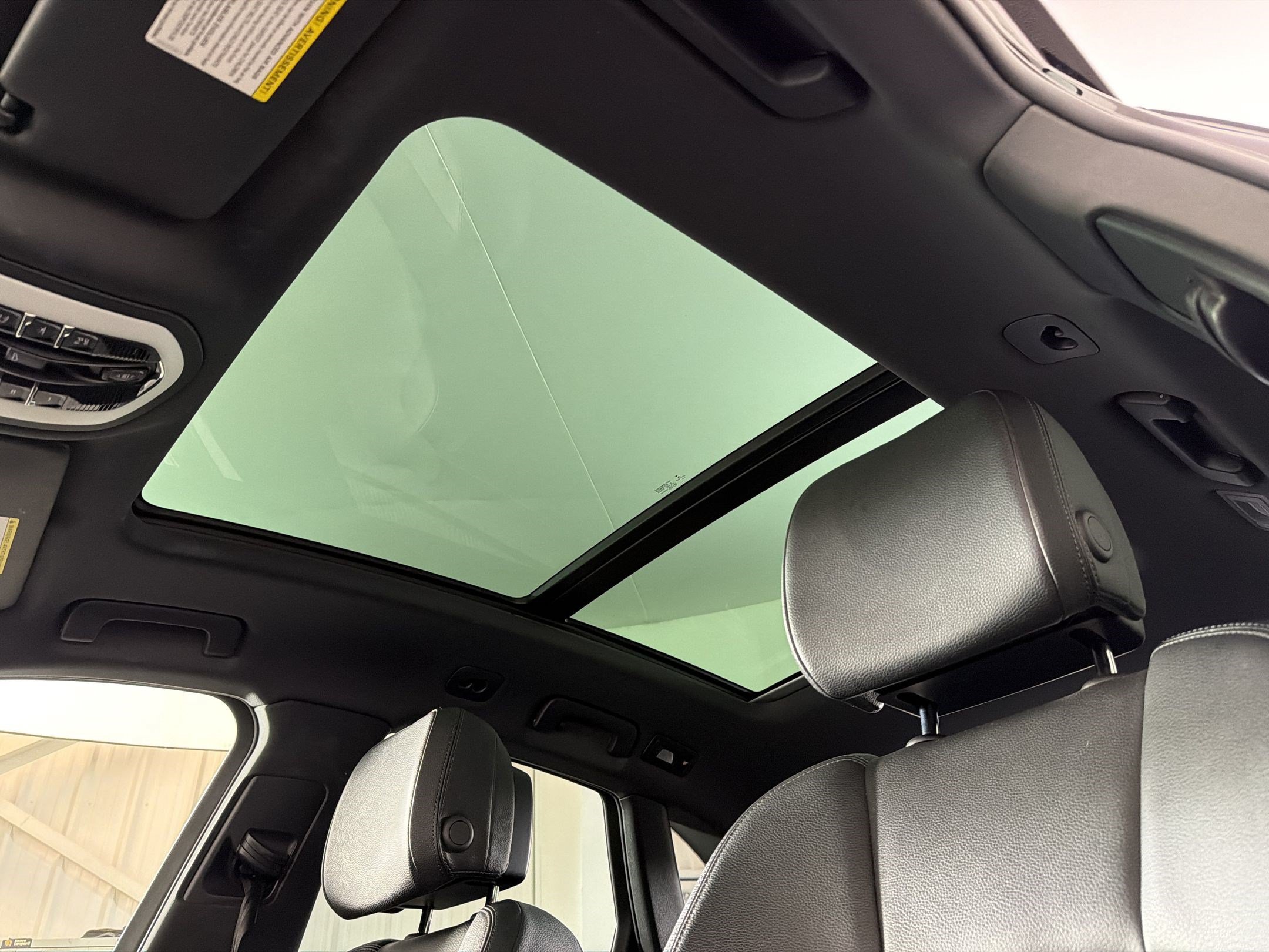 Used 2021 Porsche Macan S AWD/4WD image 16