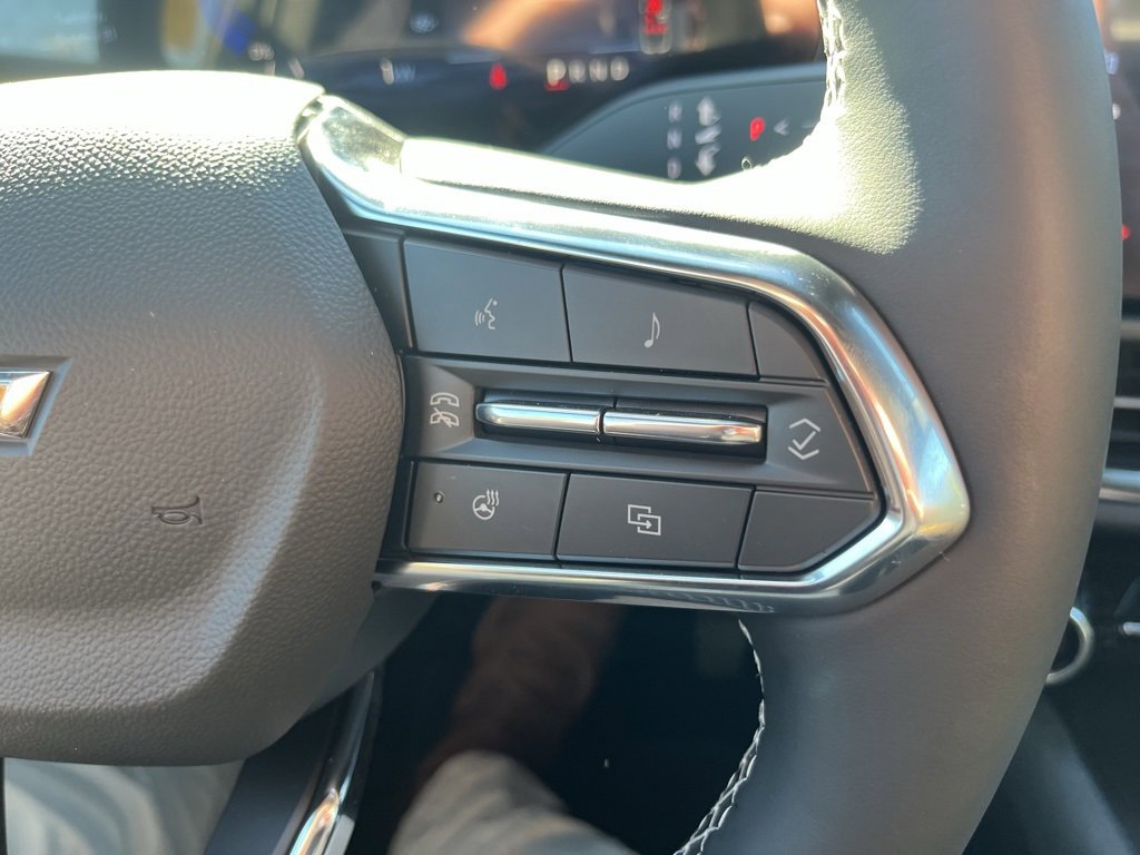 New 2026 Chevrolet Equinox EV LT w/ Comfort Package image 16