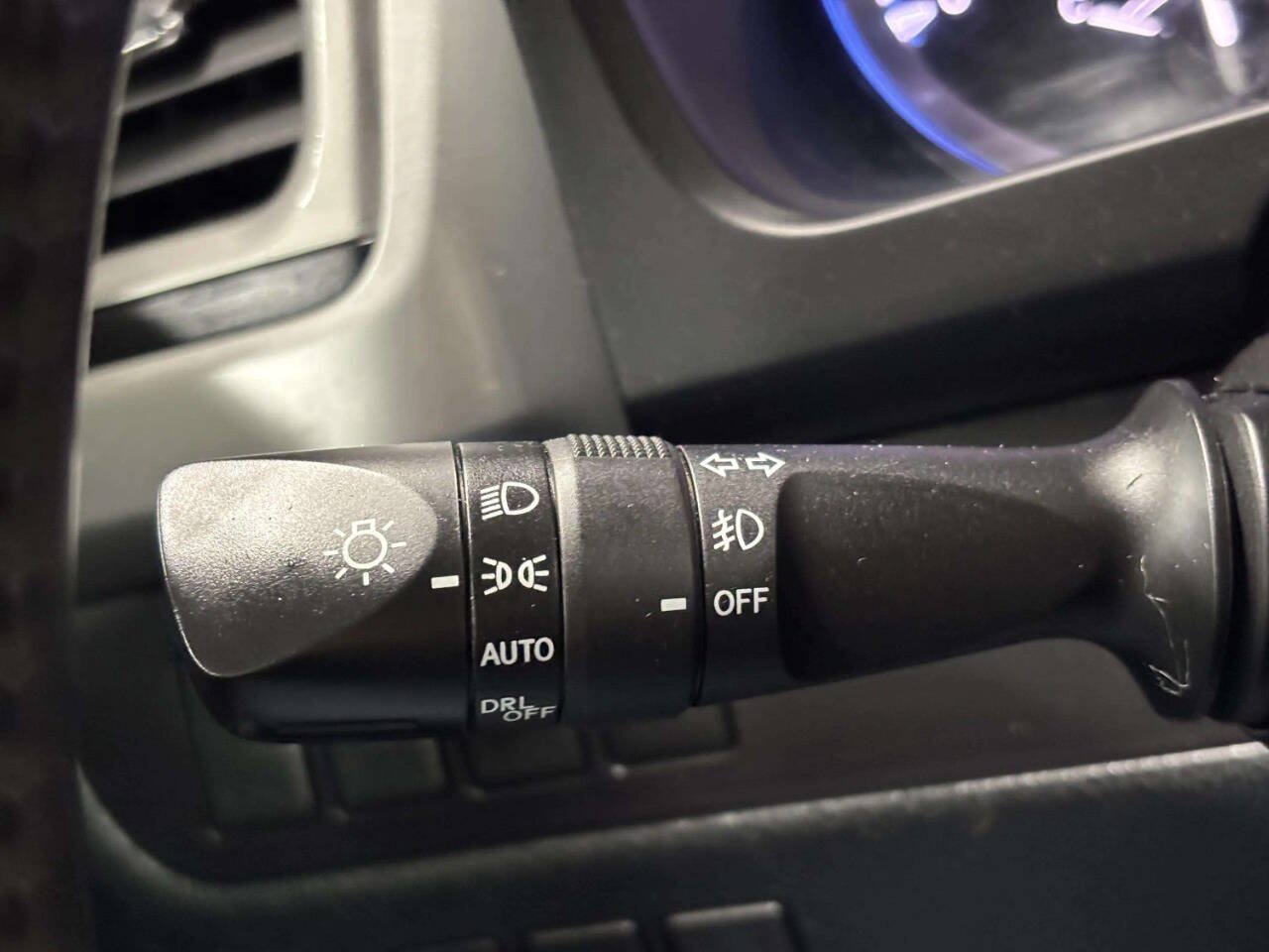 Used 2015 Toyota Highlander Plus AWD/4WD image 36