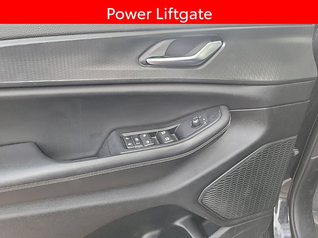 Used 2023 Jeep Grand Cherokee Altitude AWD/4WD image 8