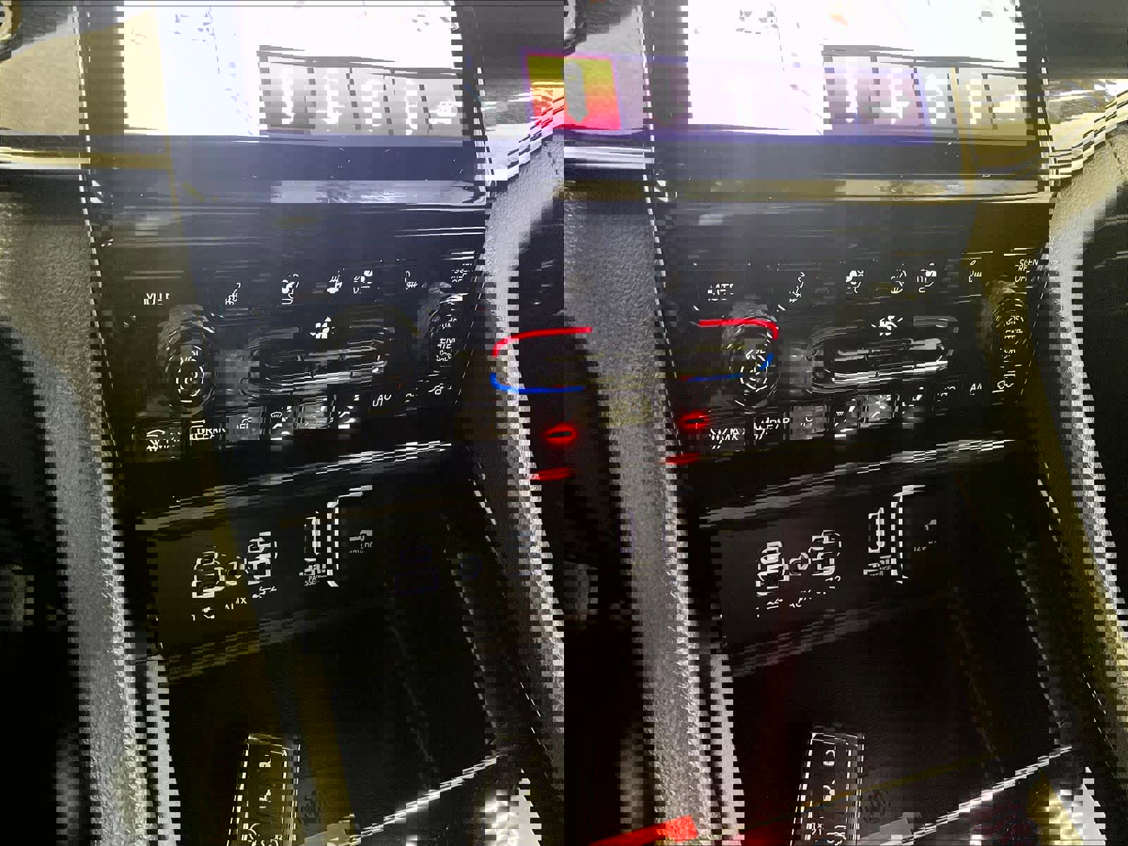 Used 2023 Jeep Grand Cherokee Trailhawk w/ Advanced Protech Group II image 25