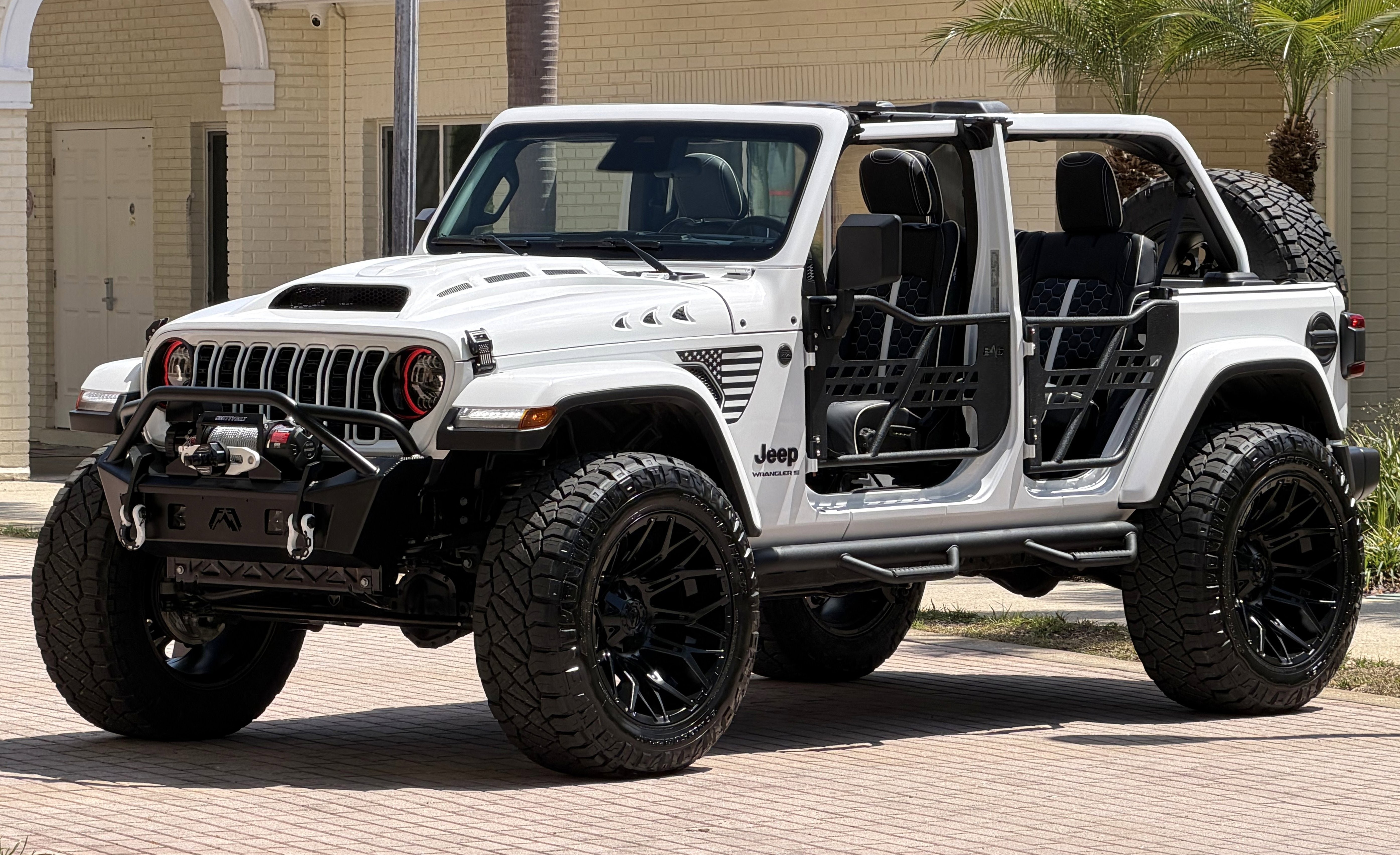 Used 2026 Jeep Wrangler Sahara AWD/4WD image 35