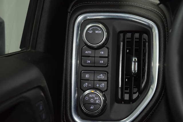 Used 2023 GMC Sierra 3500 Denali w/ Denali Ultimate Package image 36