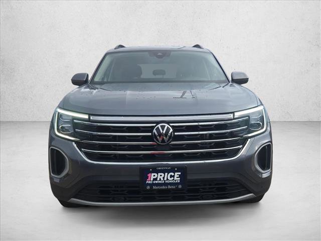 Used 2025 Volkswagen Atlas SE AWD/4WD image 2