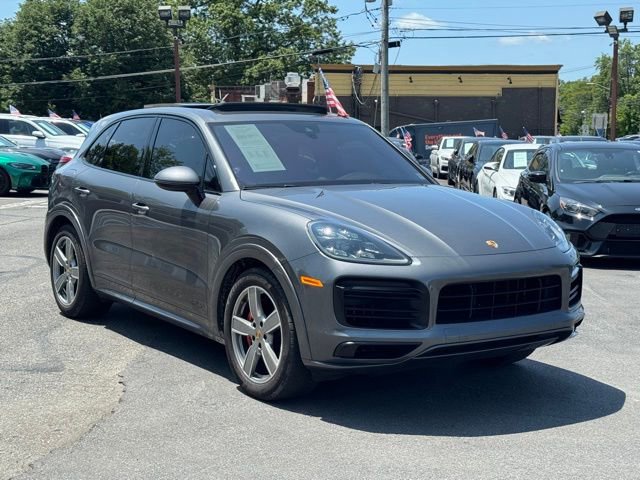 Used 2021 Porsche Cayenne GTS image 3