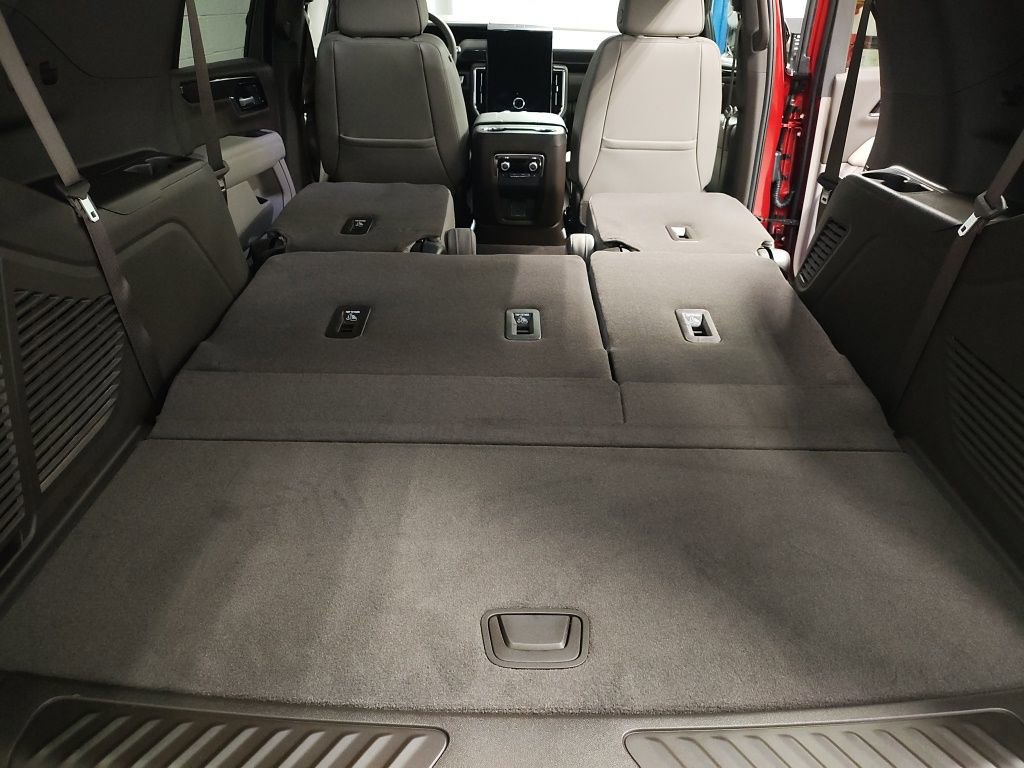 New 2026 GMC Yukon Elevation image 17