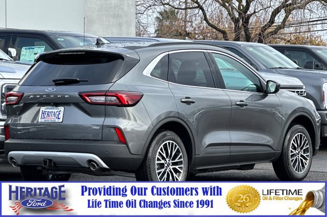 New 2025 Ford Escape SE w/ Class II Trailer Tow Package image 4