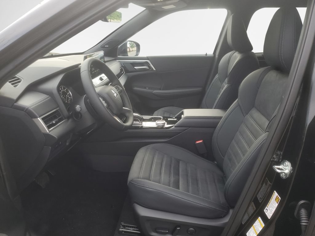 New 2026 Mitsubishi Outlander LE AWD/4WD image 12